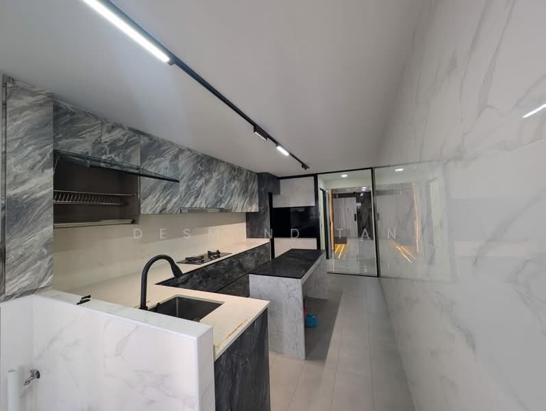 111 Serangoon North Avenue 1, 111 Serangoon North Avenue 1, 2 Bedrooms, 860 sqft, HDB Flat For Rent, by Desmond Tan, 60235331 - Kitchen - PropertyGuru.com.sg