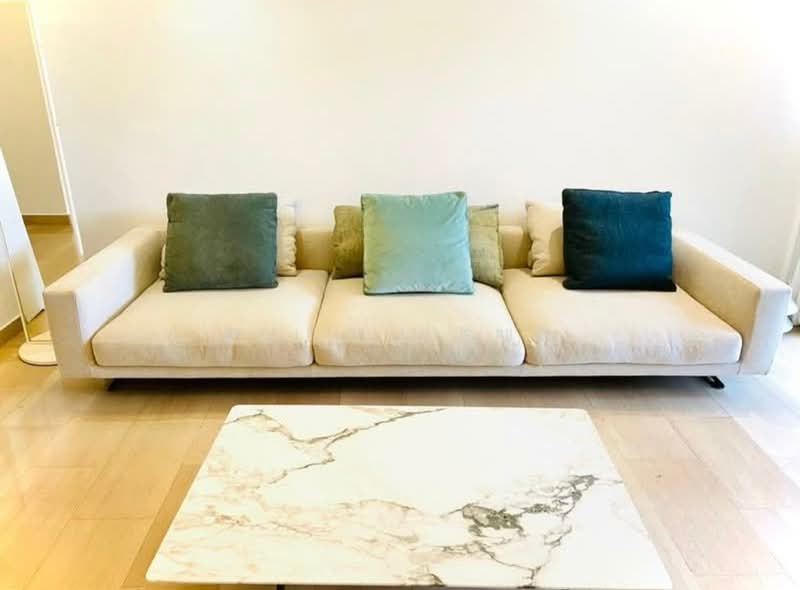 Pinewood Gardens Condominium For Sale at S$ 4,300,000 | PropertyGuru Singapore