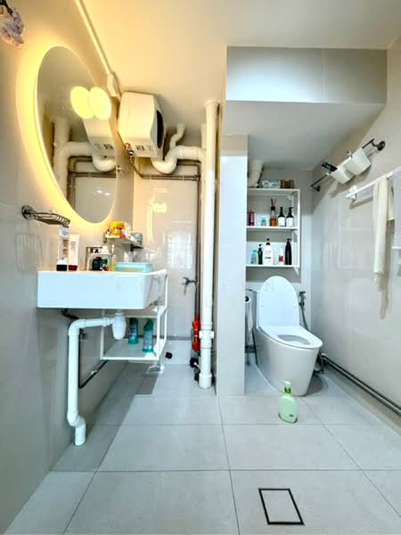 For Rent - 3 Queen's Road