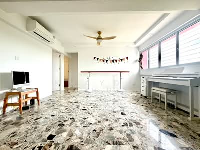 For Rent - 3 Queen's Road