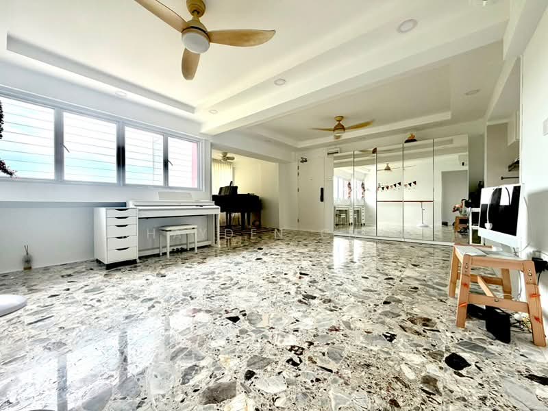 For Rent - 3 Queen's Road