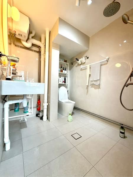 For Rent - 3 Queen's Road