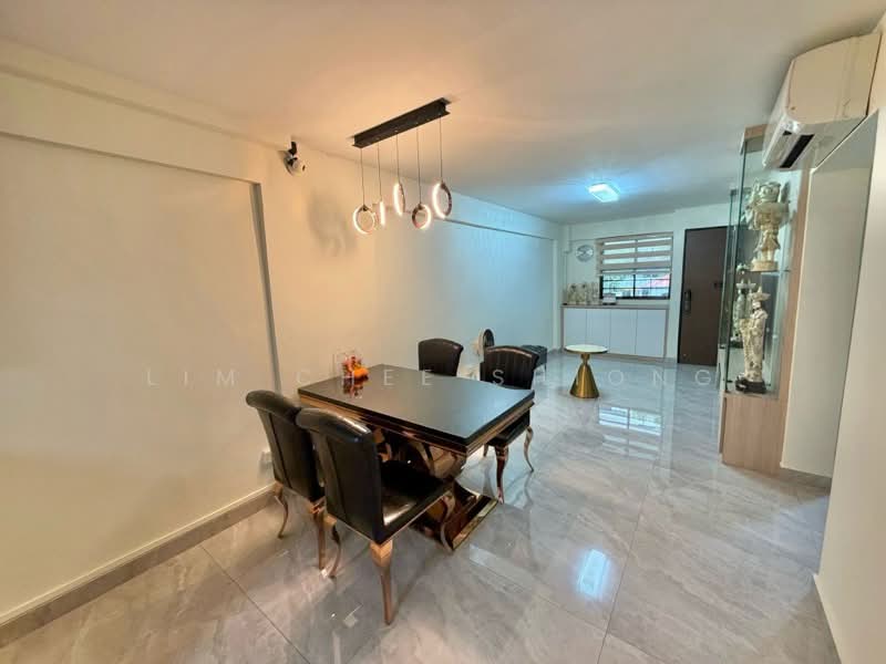 For Sale - 348 Ang Mo Kio Avenue 3