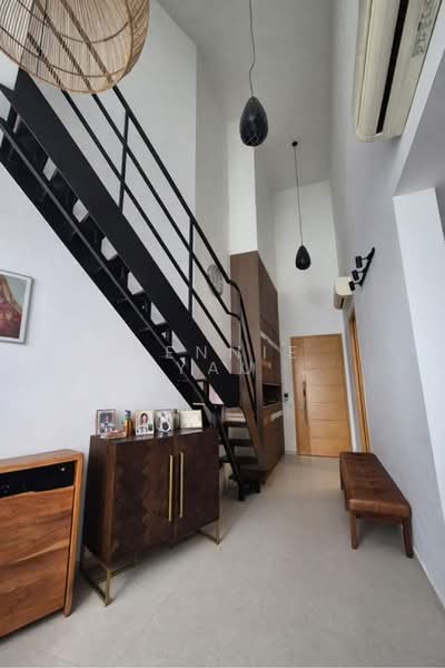 For Rent - The Crest