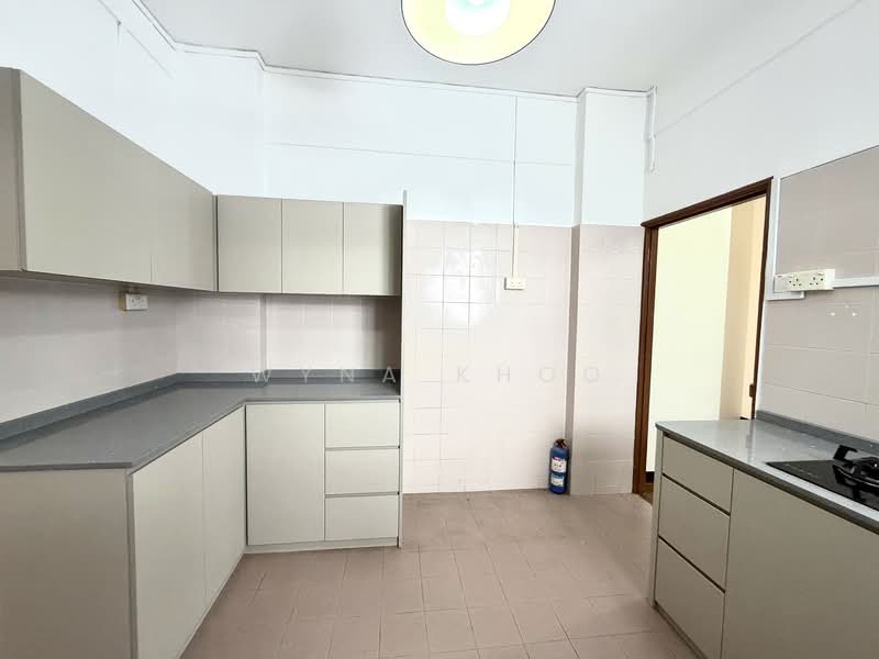 Kim Sia Court, 19 Jalan Jintan, 3 Bedrooms, 1,066 sqft, Apartment For Rent, by Wyna Khoo, 60235570 - Kitchen - PropertyGuru.com.sg