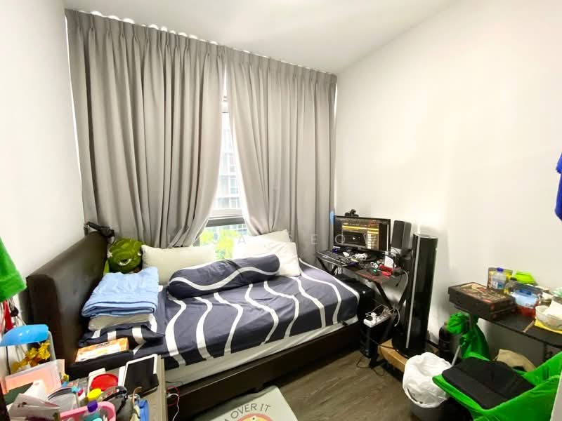 Symphony Suites Condominium For Sale at S$ 1,250,000 | PropertyGuru Singapore