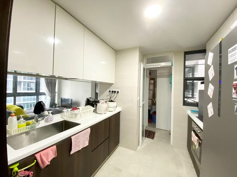 Symphony Suites Condominium For Sale at S$ 1,250,000 | PropertyGuru Singapore