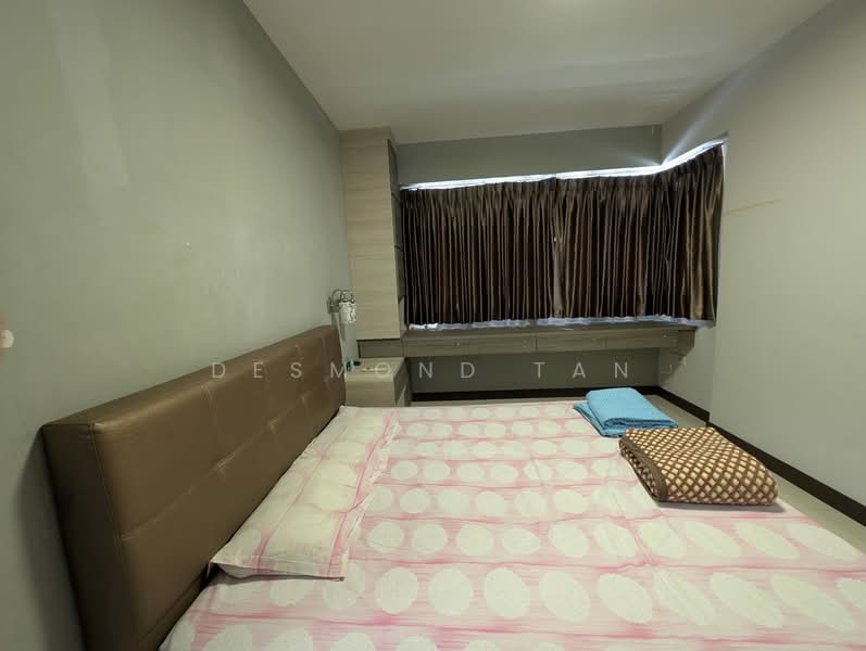 416A Fernvale Link HDB Flat For Sale at S$ 700,000 | PropertyGuru Singapore - Bedroom