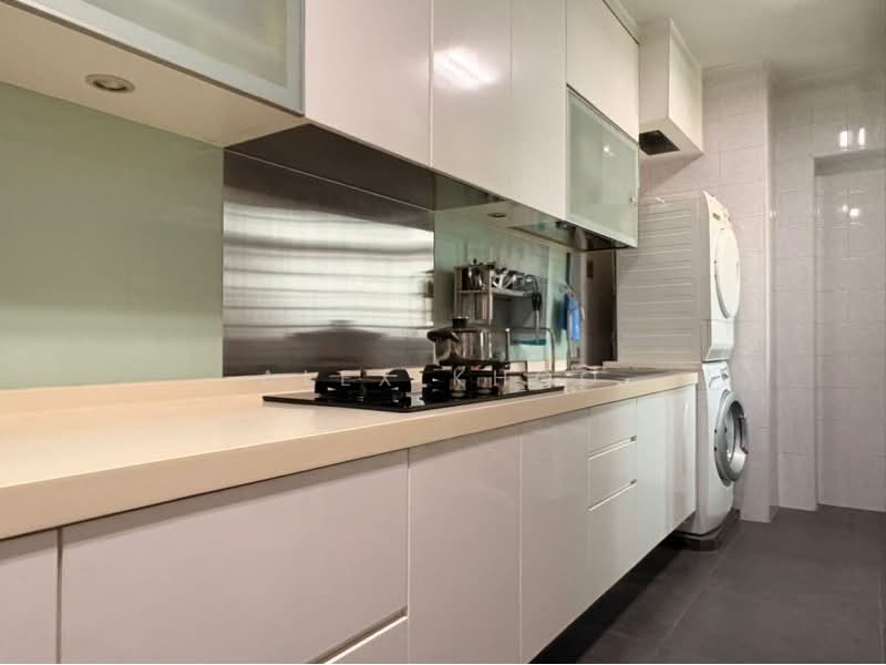 172C Edgedale Plains HDB Flat For Sale at S$ 715,000 | PropertyGuru Singapore