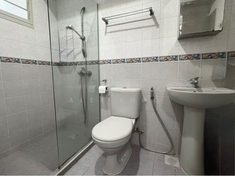 172C Edgedale Plains HDB Flat For Sale at S$ 715,000 | PropertyGuru Singapore