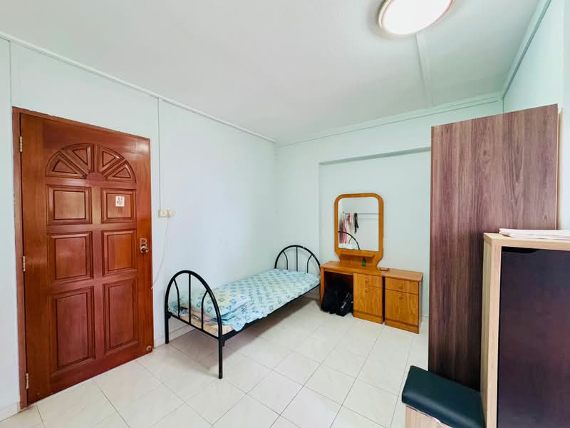 913 Jurong West Street 91, 913 Jurong West Street 91, 3 Bedrooms, 1,119 sqft, HDB Flat For Sale, by Brandon Wee, 60235772 - Bedroom - PropertyGuru.com.sg
