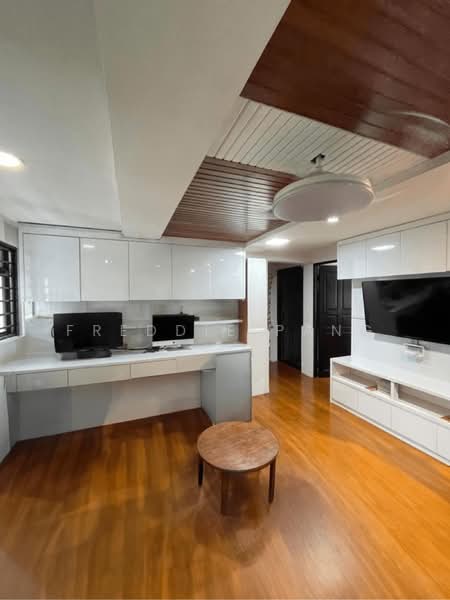 For Sale - 3 Queen's Road