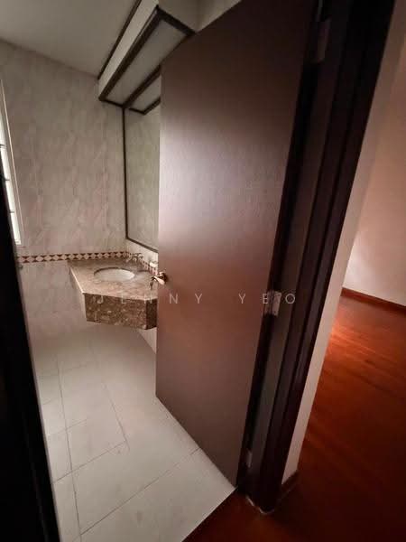 Mera Terrace, 177 Seagull Walk, Bedok / Upper East Coast, 4 Bedrooms, 3,000 sqft, Terraced House For Rent, by Jenny YEO, 60236022 - Bathroom - PropertyGuru.com.sg