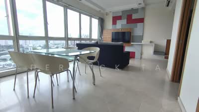 For Rent - Goldenhill Park Condo