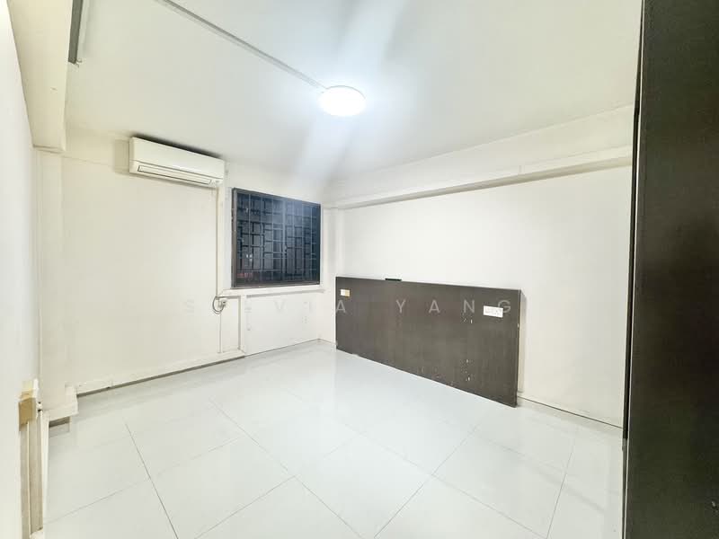 118 Lorong 1 Toa Payoh HDB Flat For Sale at S$ 385,000 | PropertyGuru Singapore