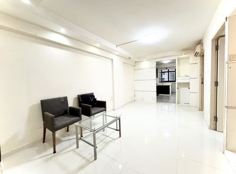 118 Lorong 1 Toa Payoh HDB Flat For Sale at S$ 385,000 | PropertyGuru Singapore