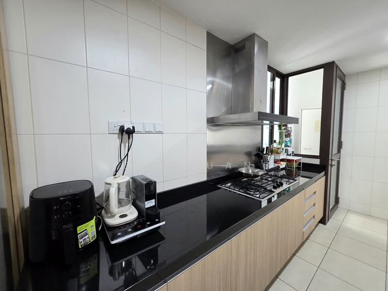 Varsity Park Condominium Condominium For Sale at S$ 2,450,000 | PropertyGuru Singapore - Kitchen