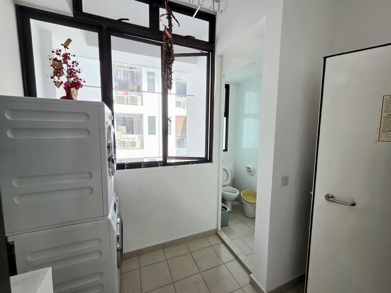 Varsity Park Condominium Condominium For Sale at S$ 2,450,000 | PropertyGuru Singapore - Bathroom