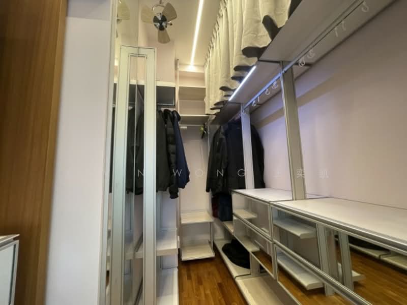 Watertown Condominium For Sale at S$ 1,100,000 | PropertyGuru Singapore - Walk in Wardrobe