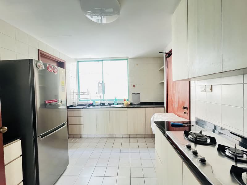 Hazel Park Condo, 25 Hazel Park Condo, 3 Bedrooms, 1,335 sqft, Condominium For Rent, by Desmond Lim, 60236445 - PropertyGuru.com.sg