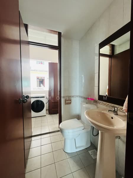 Hazel Park Condo, 25 Hazel Park Condo, 3 Bedrooms, 1,335 sqft, Condominium For Rent, by Desmond Lim, 60236445 - PropertyGuru.com.sg