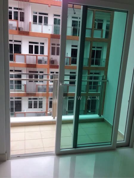 Parc Rosewood, 77 Rosewood Drive, 1 Bedroom, 431 sqft, Condominium For Sale, by Emily Wan, 60236575 - with small balcony - PropertyGuru.com.sg