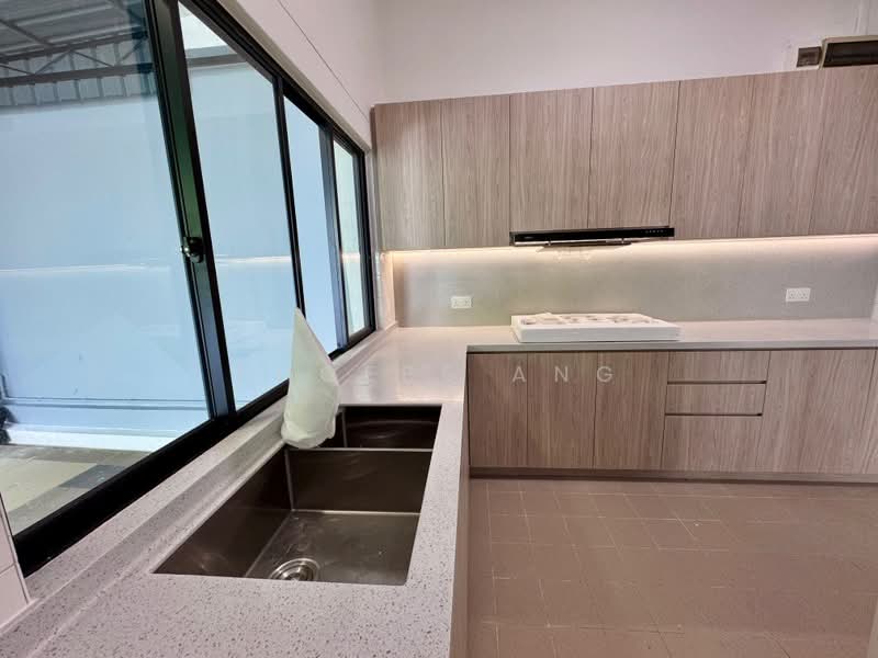 Shamrock Park, 89 Namly Place, 4 Bedrooms, 2,650 sqft, Semi-Detached House For Rent, by Phoebe Ang, 60236627 - PropertyGuru.com.sg