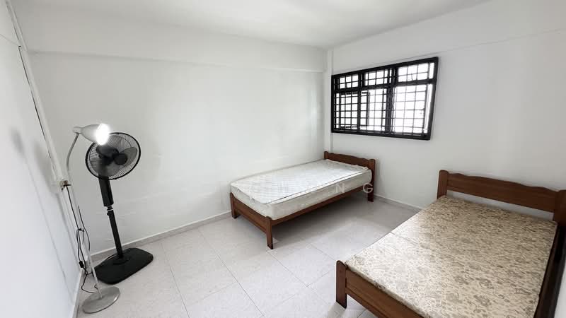 211 Boon Lay Place HDB Flat For Sale at S$ 360,000 | PropertyGuru Singapore