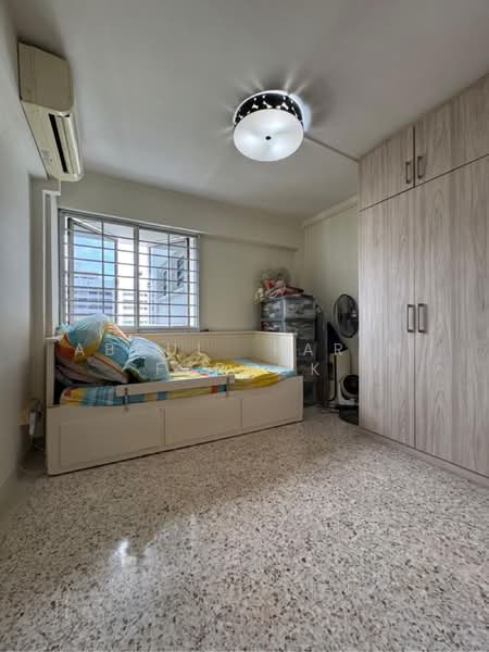 219 Lorong 8 Toa Payoh HDB Flat For Sale at S$ 460,000 | PropertyGuru Singapore