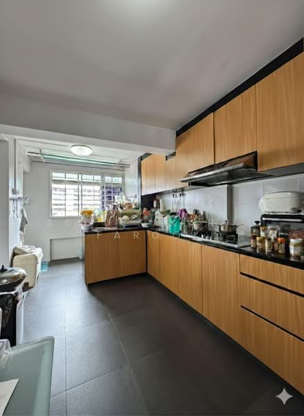 219 Lorong 8 Toa Payoh HDB Flat For Sale at S$ 460,000 | PropertyGuru Singapore