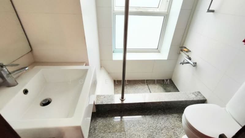 La Casa Condominium For Sale at S$ 1,350,000 | PropertyGuru Singapore