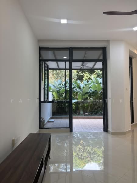 Regentville, 2 Hougang Street 92, Hougang / Punggol / Sengkang, 2 Bedrooms, 1,163 sqft, Condominium For Sale, by Fathmah Cantik, 60236746 - Balcony - PropertyGuru.com.sg