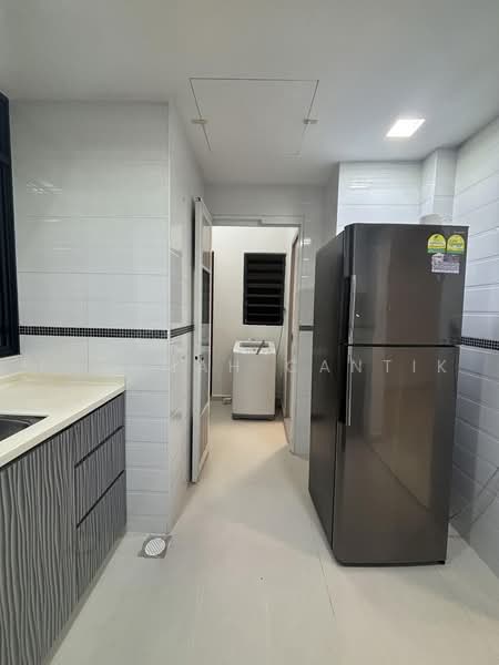 Regentville, 2 Hougang Street 92, Hougang / Punggol / Sengkang, 2 Bedrooms, 1,163 sqft, Condominium For Sale, by Fathmah Cantik, 60236746 - Kitchen - PropertyGuru.com.sg