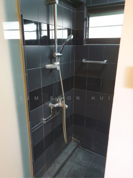 12 Holland Avenue, 12 Holland Avenue, 2 Bedrooms, 699 sqft, HDB Flat For Sale, by Sim Boon Hui, 60237128 - PropertyGuru.com.sg