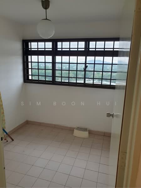 12 Holland Avenue, 12 Holland Avenue, 2 Bedrooms, 699 sqft, HDB Flat For Sale, by Sim Boon Hui, 60237128 - PropertyGuru.com.sg