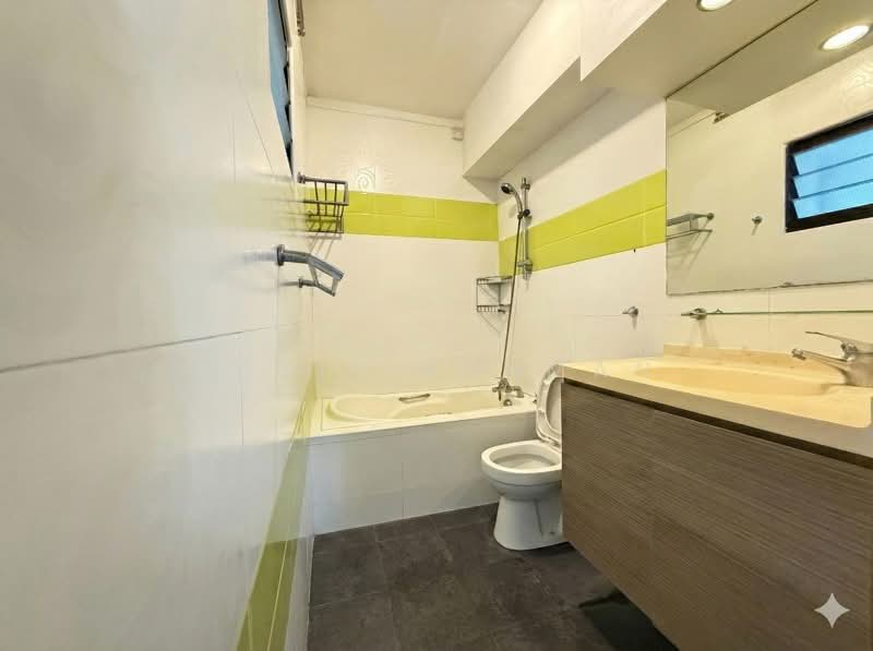 587 Woodlands Drive 16, 587 Woodlands Drive 16, 4 Bedrooms, 1,410 sqft, HDB Flat For Rent, by Rozie Rohman, 60237143 - PropertyGuru.com.sg