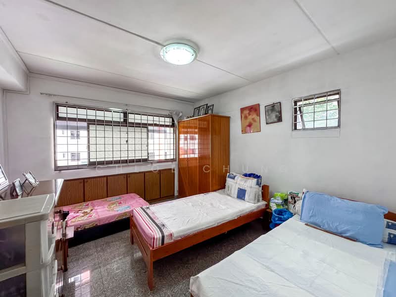 753 Woodlands Circle HDB Flat For Sale at S$ 678,000 | PropertyGuru Singapore - Bedroom