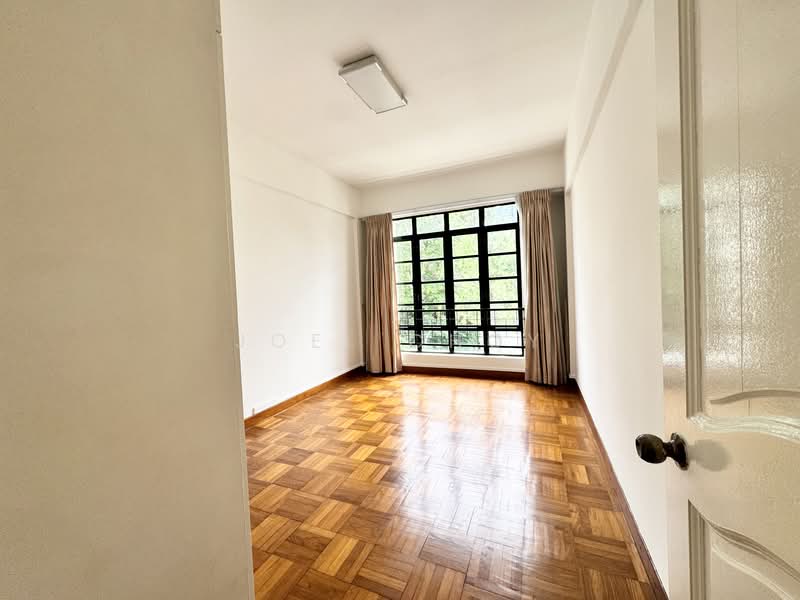 Pinewood Gardens Condominium For Sale at S$ 3,180,000 | PropertyGuru Singapore - Bedroom