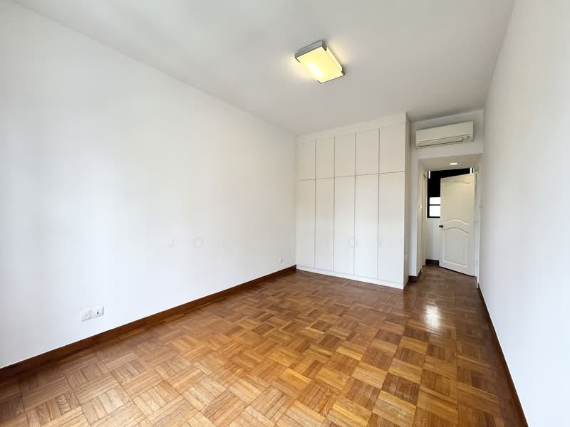 Pinewood Gardens Condominium For Sale at S$ 3,180,000 | PropertyGuru Singapore - Master Bedroom