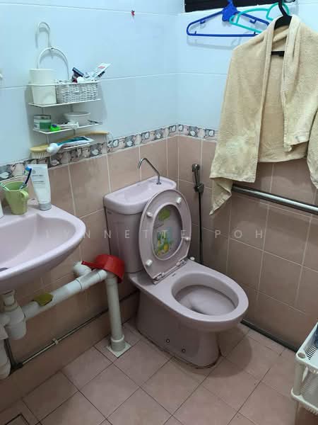 608 Ang Mo Kio Avenue 5 HDB Flat For Sale at S$ 410,000 | PropertyGuru Singapore