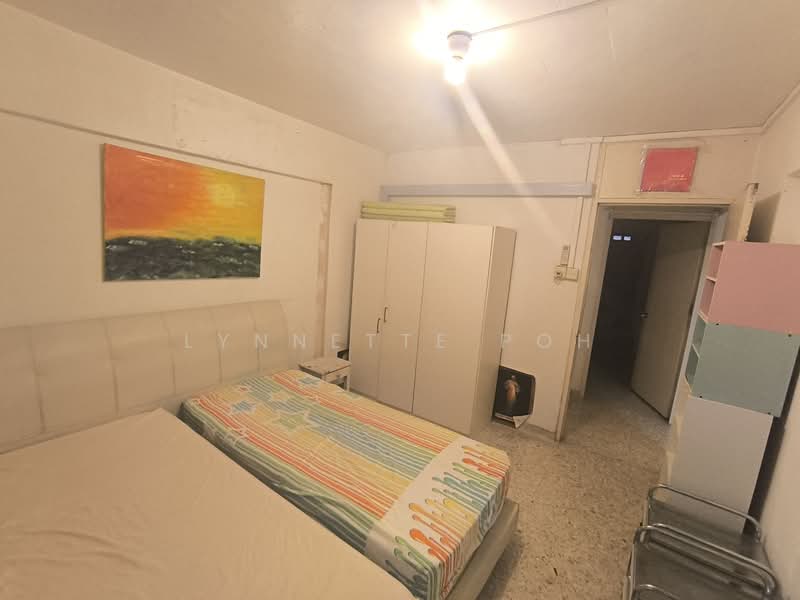 608 Ang Mo Kio Avenue 5, 608 Ang Mo Kio Avenue 5, 2 Bedrooms, 721 sqft, HDB Flat For Sale, by Lynnette Poh, 60237458 - Bedroom - PropertyGuru.com.sg