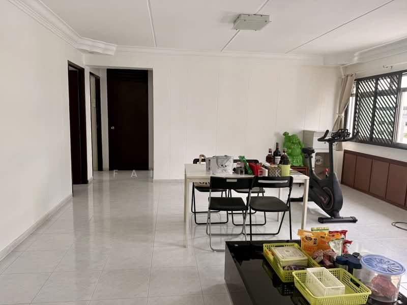 652 Jalan Tenaga HDB Flat For Sale at S$ 899,999 | PropertyGuru Singapore - Living Room