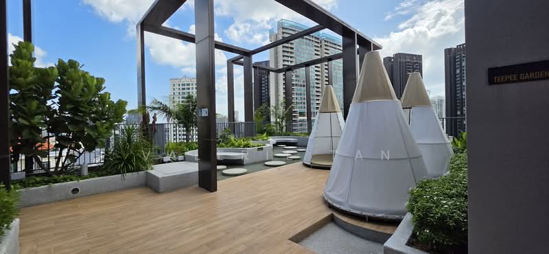 Hill House, 10A-11 Institution Hill, 10B, 2 Bedrooms, 624 sqft, Condominium For Rent, by Valerie Tan, 60237531 - Garden - PropertyGuru.com.sg