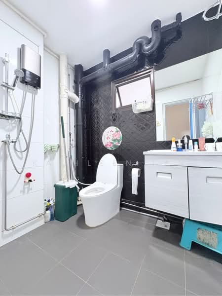 For Sale - 356B Admiralty Drive