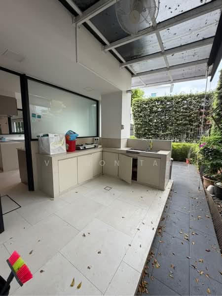 Regent Villa, Jalan Lim Tai See, 4 Bedrooms, 3,000 sqft, Semi-Detached House For Rent, by Vernon Tan, 60237666 - PropertyGuru.com.sg