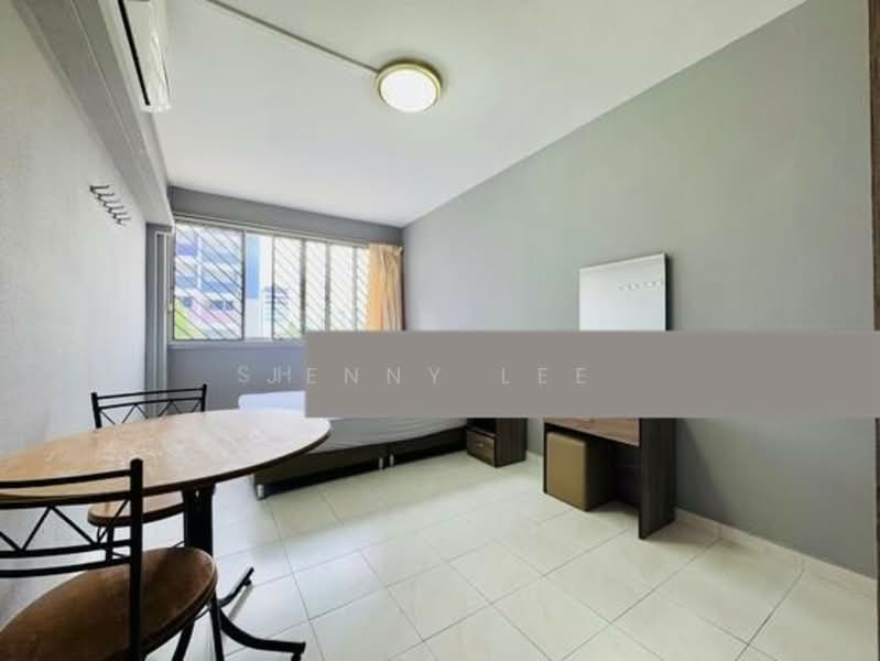 913 Jurong West Street 91 HDB Flat For Sale at S$ 520,000 | PropertyGuru Singapore - Bedroom