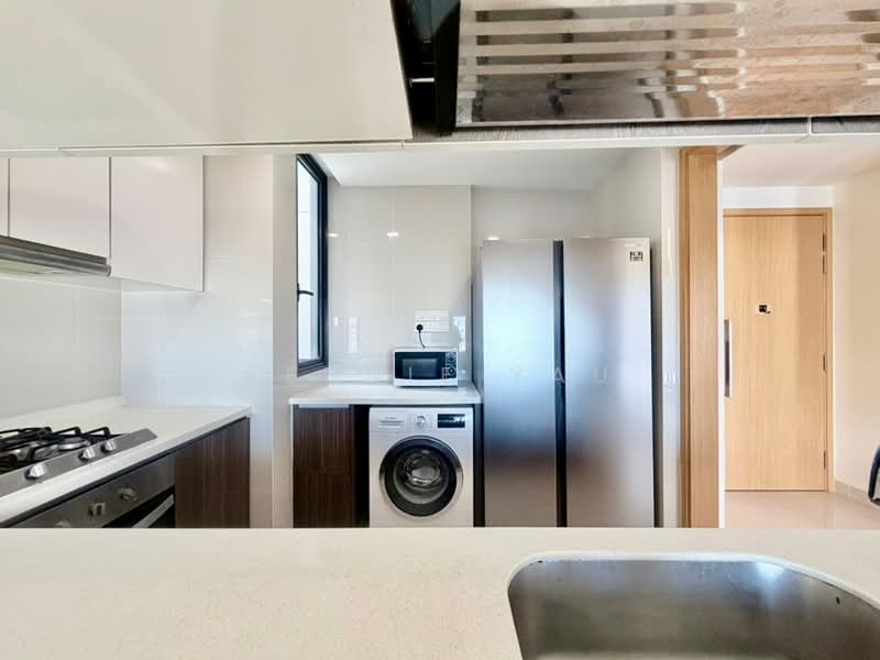 La Fiesta, Sengkang Square, 3 Bedrooms, 893 sqft, Condominium For Rent, by Kennie Yau, 60237879 - PropertyGuru.com.sg