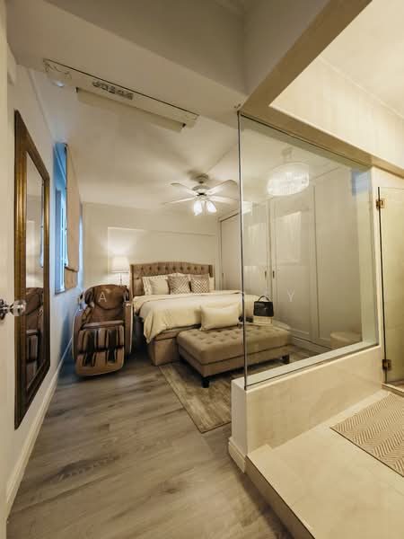 291D Bukit Batok Street 24 HDB Flat For Sale at S$ 668,000 | PropertyGuru Singapore - Master Bedroom