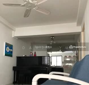 For Rent - 4 Holland Close