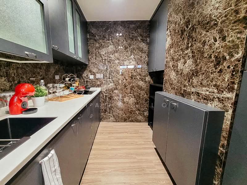 The Plaza Apartment For Sale at S$ 898,999 | PropertyGuru Singapore